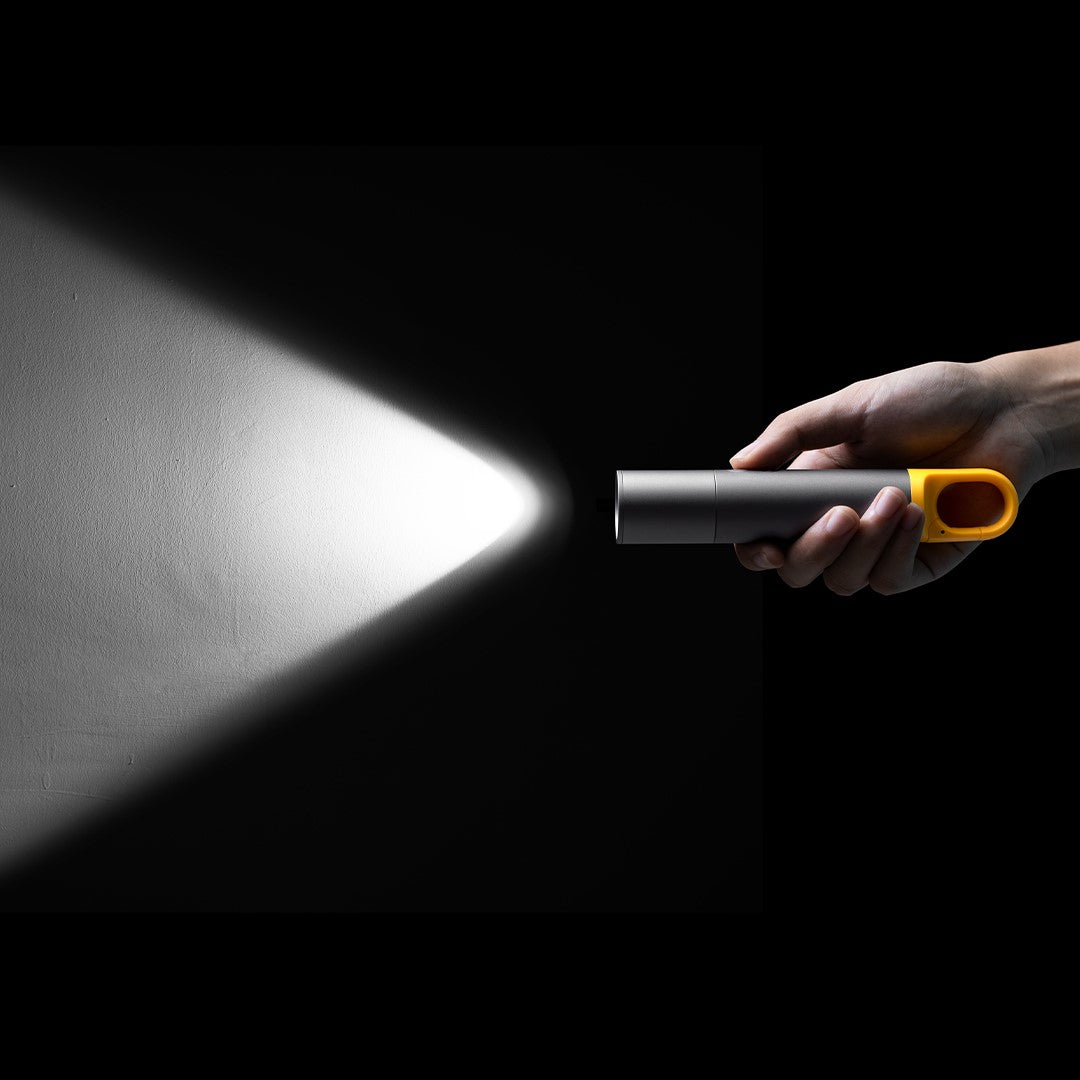 High-Lumen Zoomable Long-Lasting Camping Flashlight for Outdoor Use