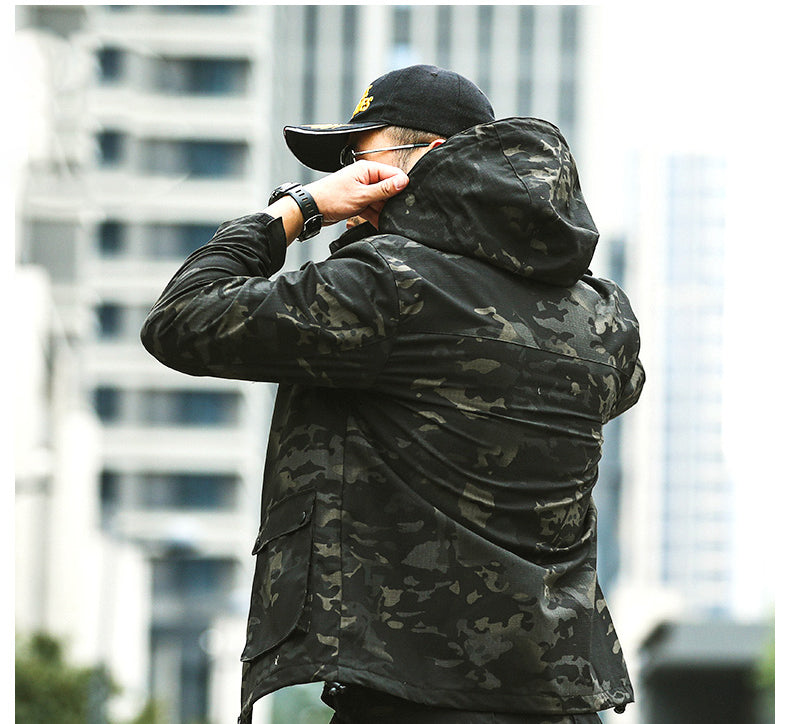 Simple Fashion Men’s Outdoor Camouflage Jacket